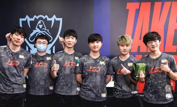 仅让阵容深 仅让阵容深