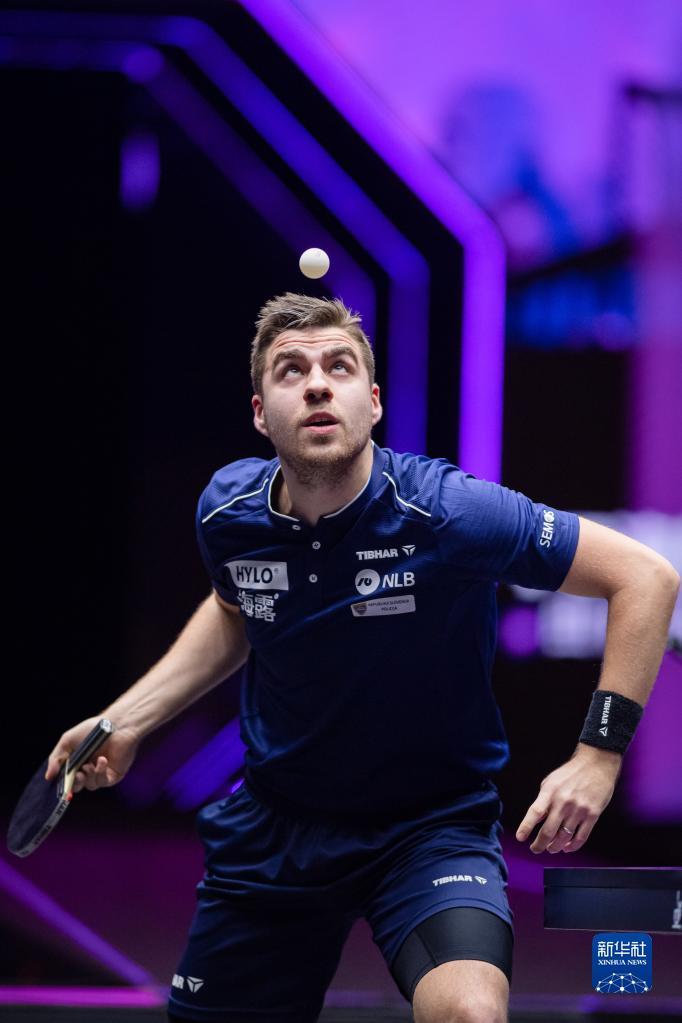 她都展现了 她都展现了