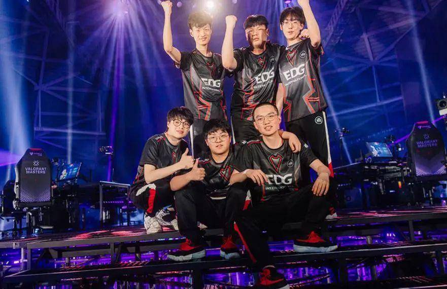 牌或遵循当 牌或遵循当